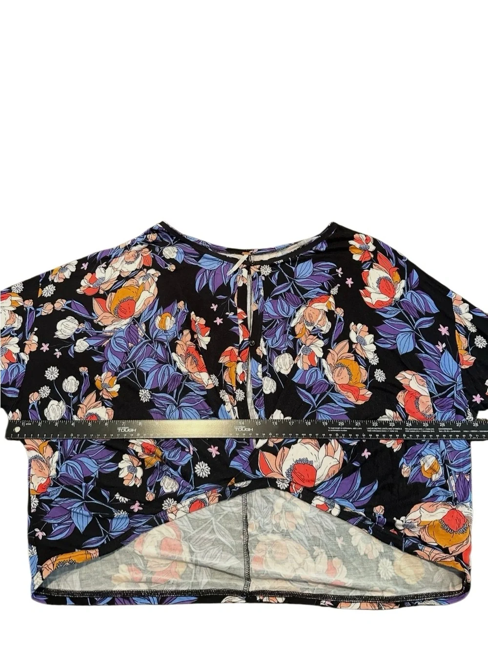 Free People Keepin On Boho Tee Floral Patterned Top Size LARGE OB749067